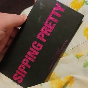 Kylie Sipping Pretty eyeshadow palette